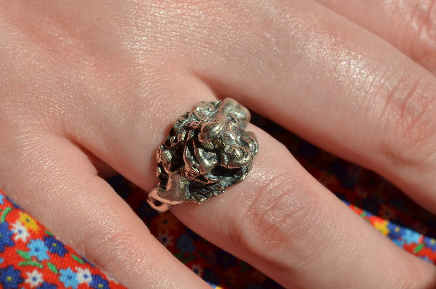Bold Vintage Lovers' Embrace Ring