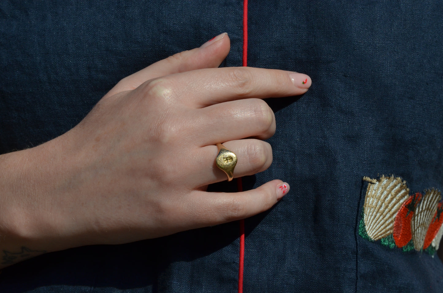 Hopeful Antique Crest Signet