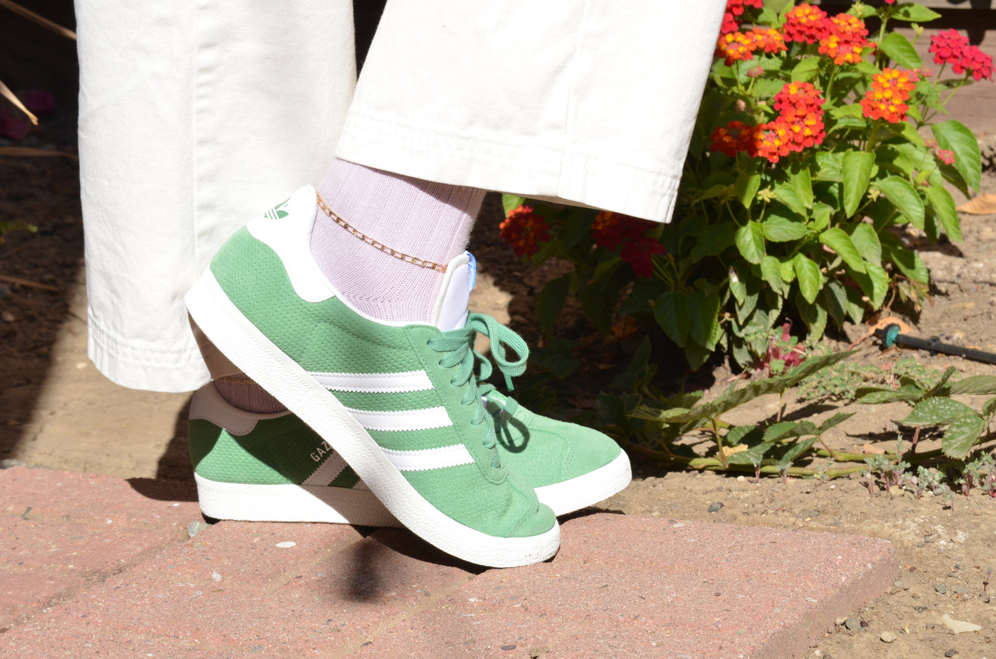 Edgy Elongated Curb Anklet