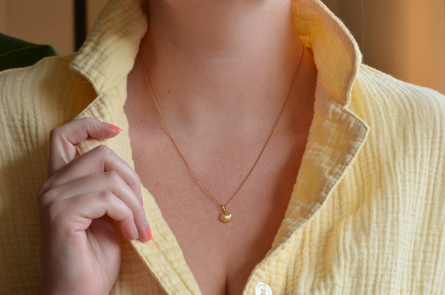 Petite Vintage Shell Charm