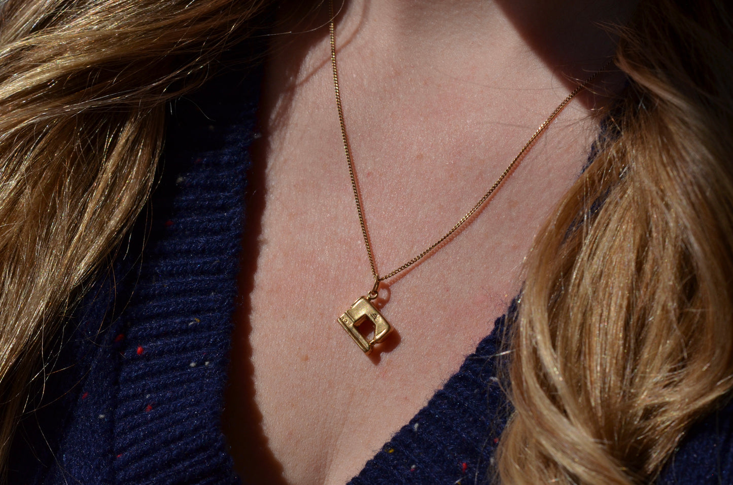 Darling Vintage Sewing Machine Charm