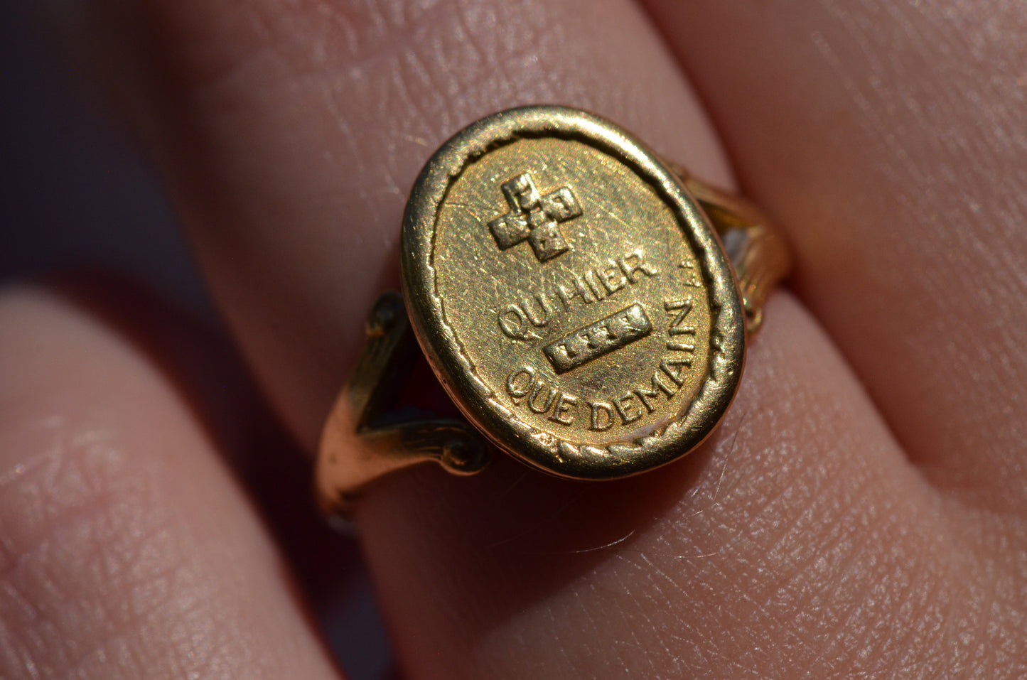 Romantic Vintage Augis Médaille d'Amour Ring