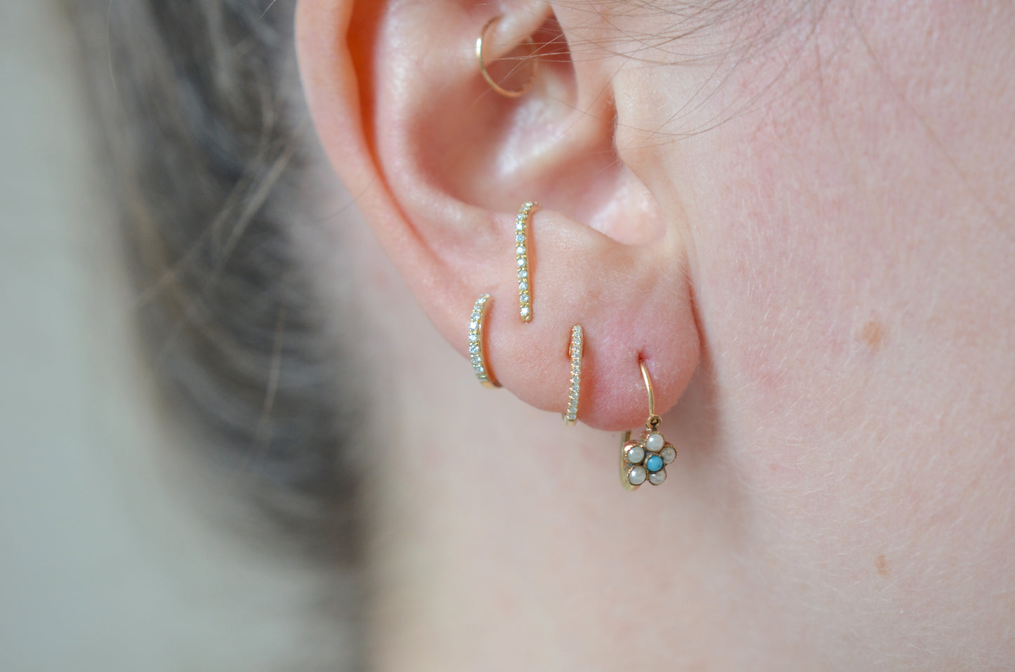 Dainty 1930s Floral Dormeuses Hoops