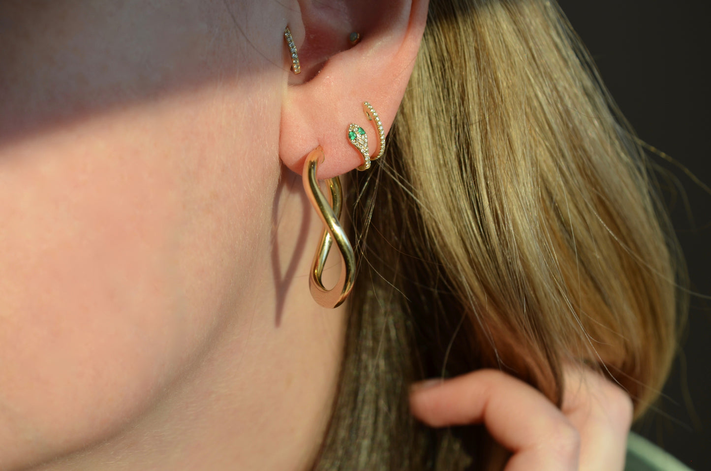 Wavy Bold Vintage Hoops