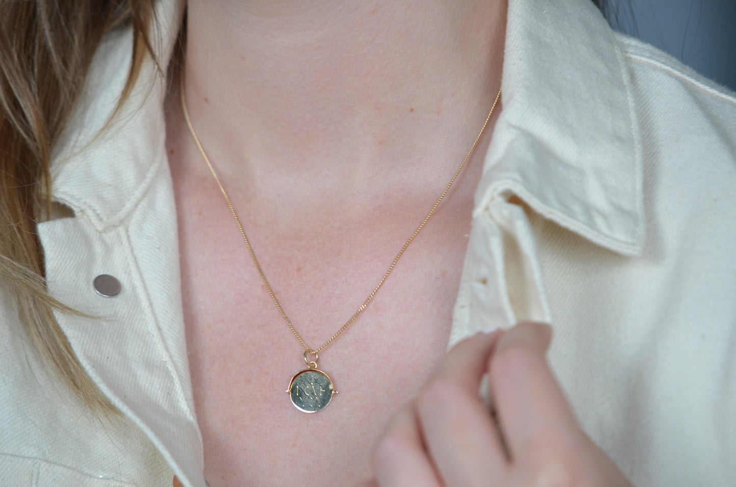 High-Shine Vintage Gold "I Love You" Spinner