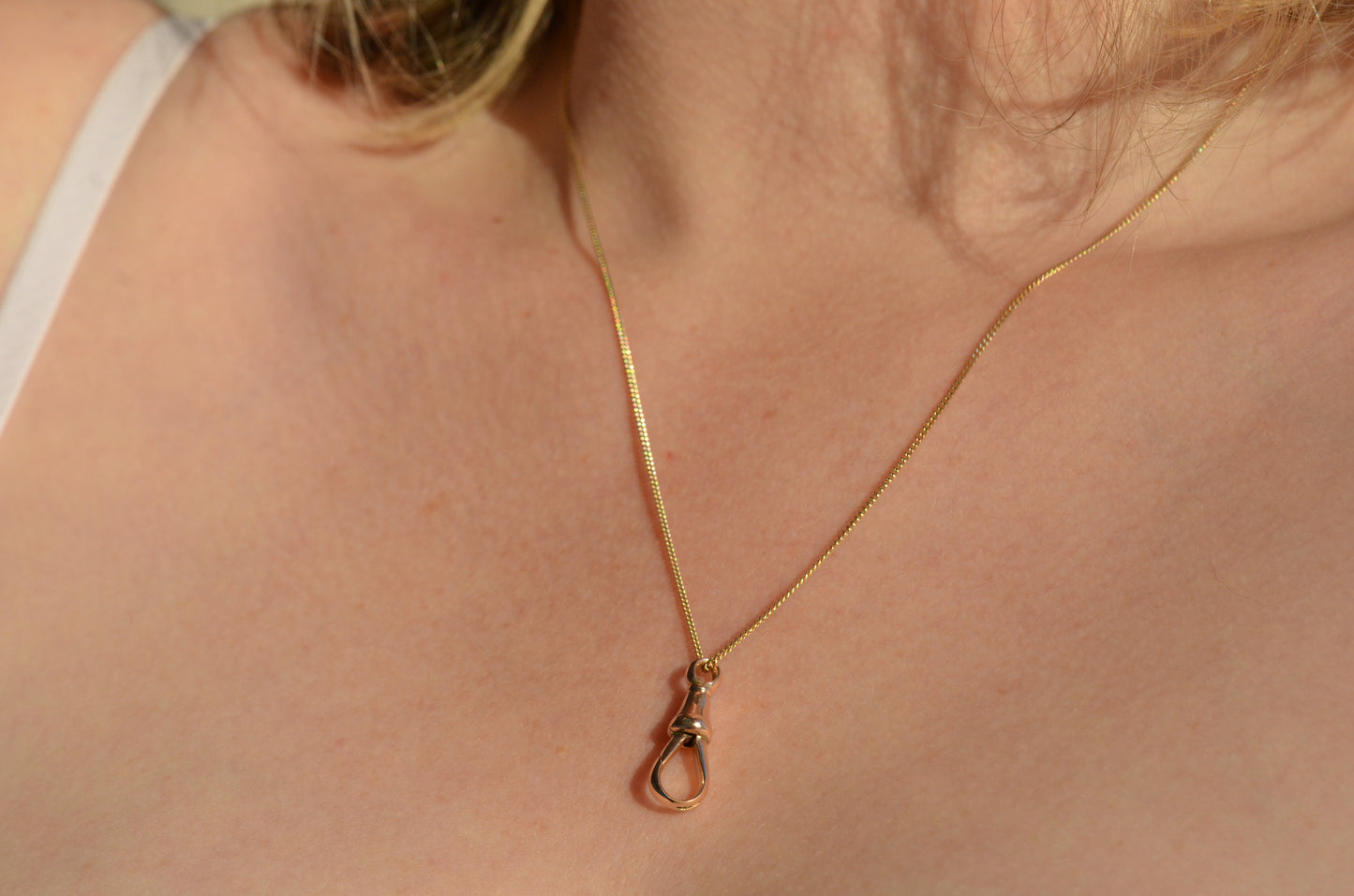 Mid-Weight Rosy Edwardian Dog Clip