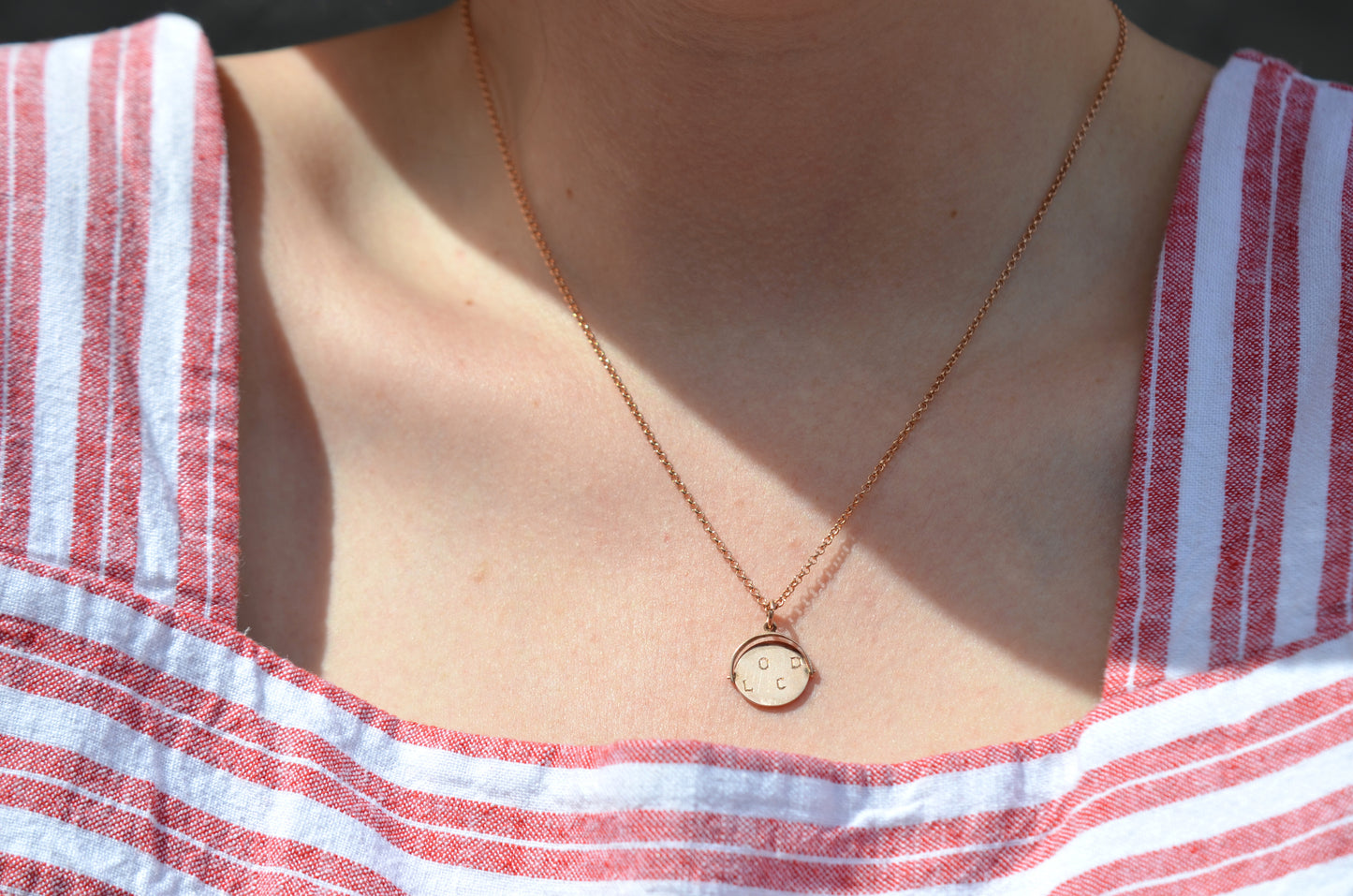 Vintage Rose Gold "Good Luck" Spinner