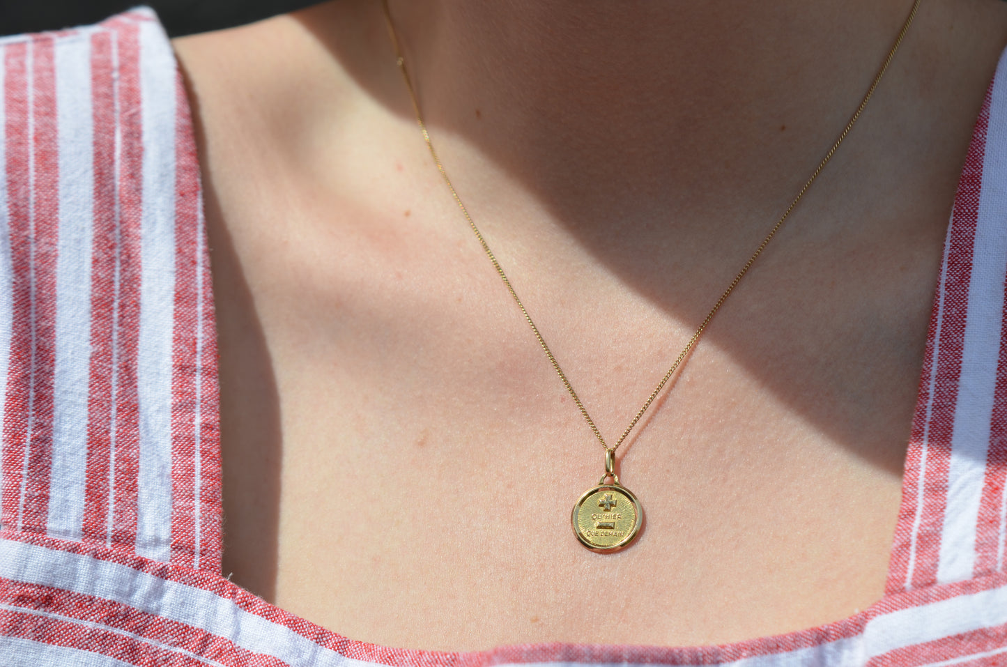 Beautiful Estate Médaille d'Amour Pendant