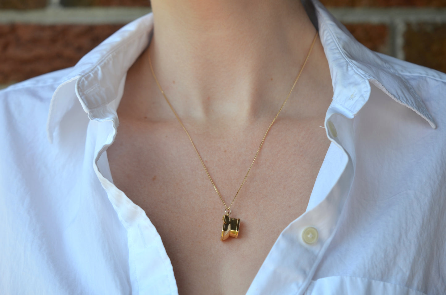 Lavish Vintage Gold Bidet Charm