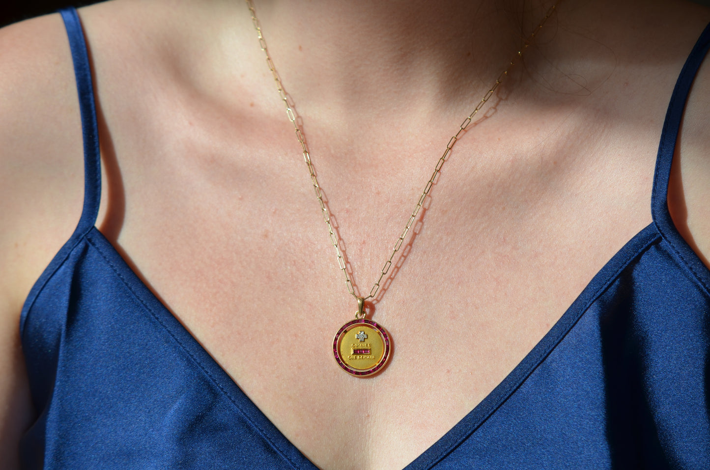 Outstanding Rare 1968 Médaille d'Amour Pendant