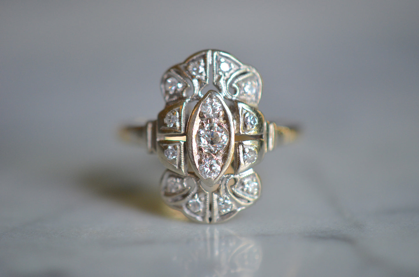 Elegant Retro Diamond Shield Ring