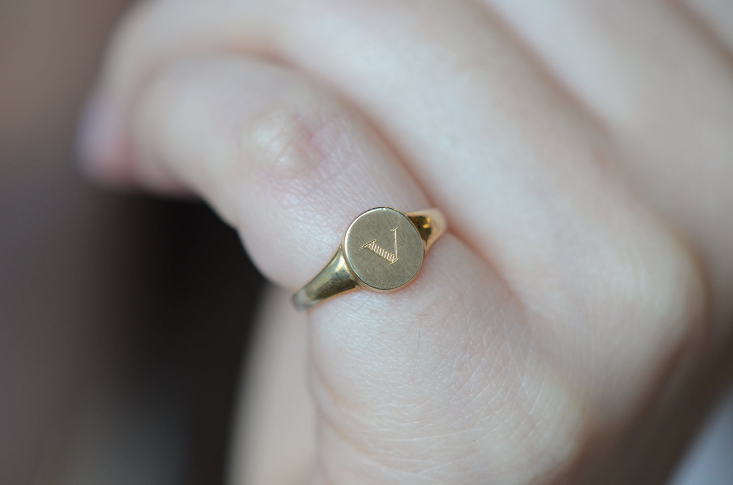 Petite V Pinky Signet Ring