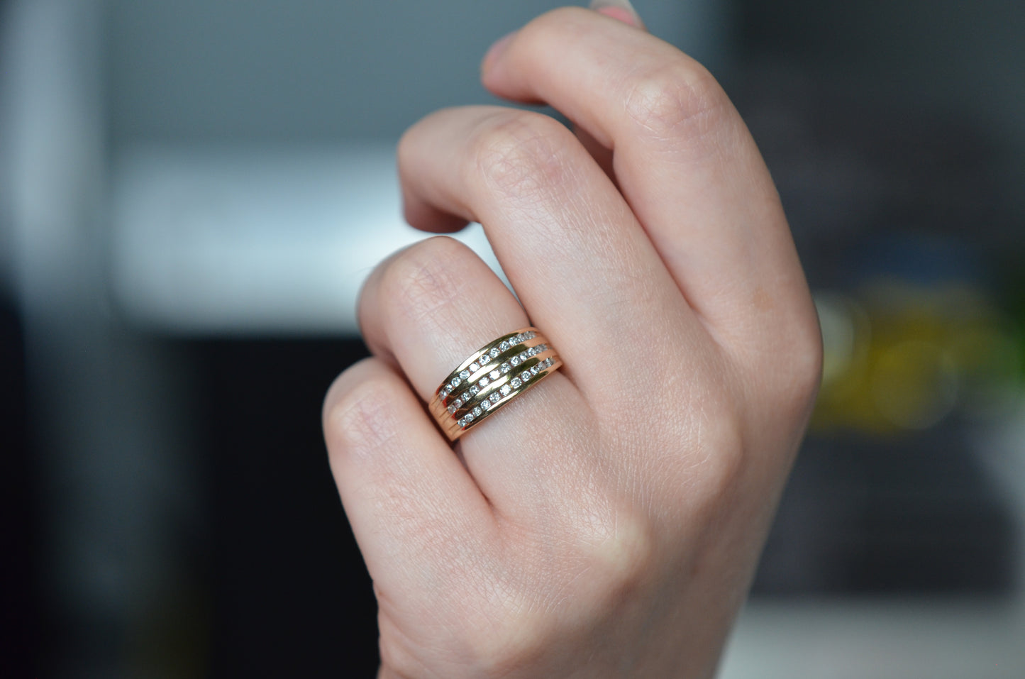 Bold Estate Triple-Row Channel Band