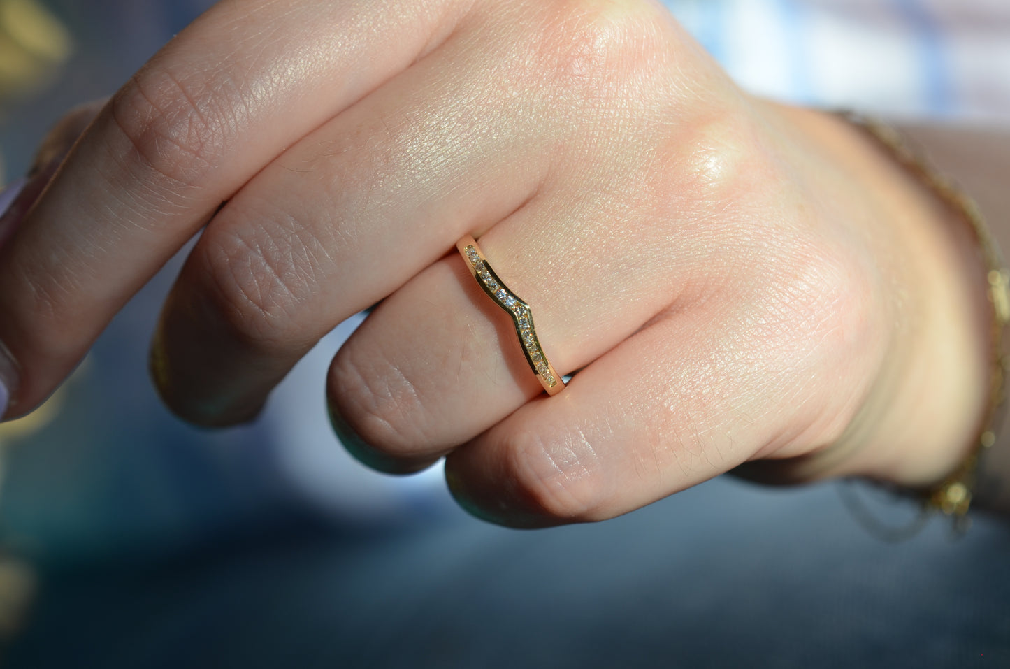 Sleek Vintage Diamond Chevron Band