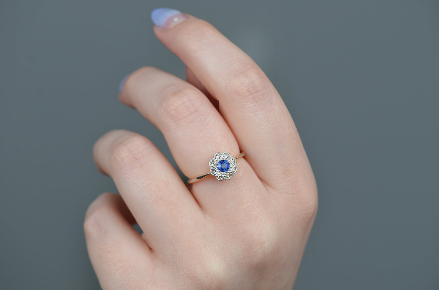 Vivid Edwardian Sapphire Daisy Ring 24-12-26