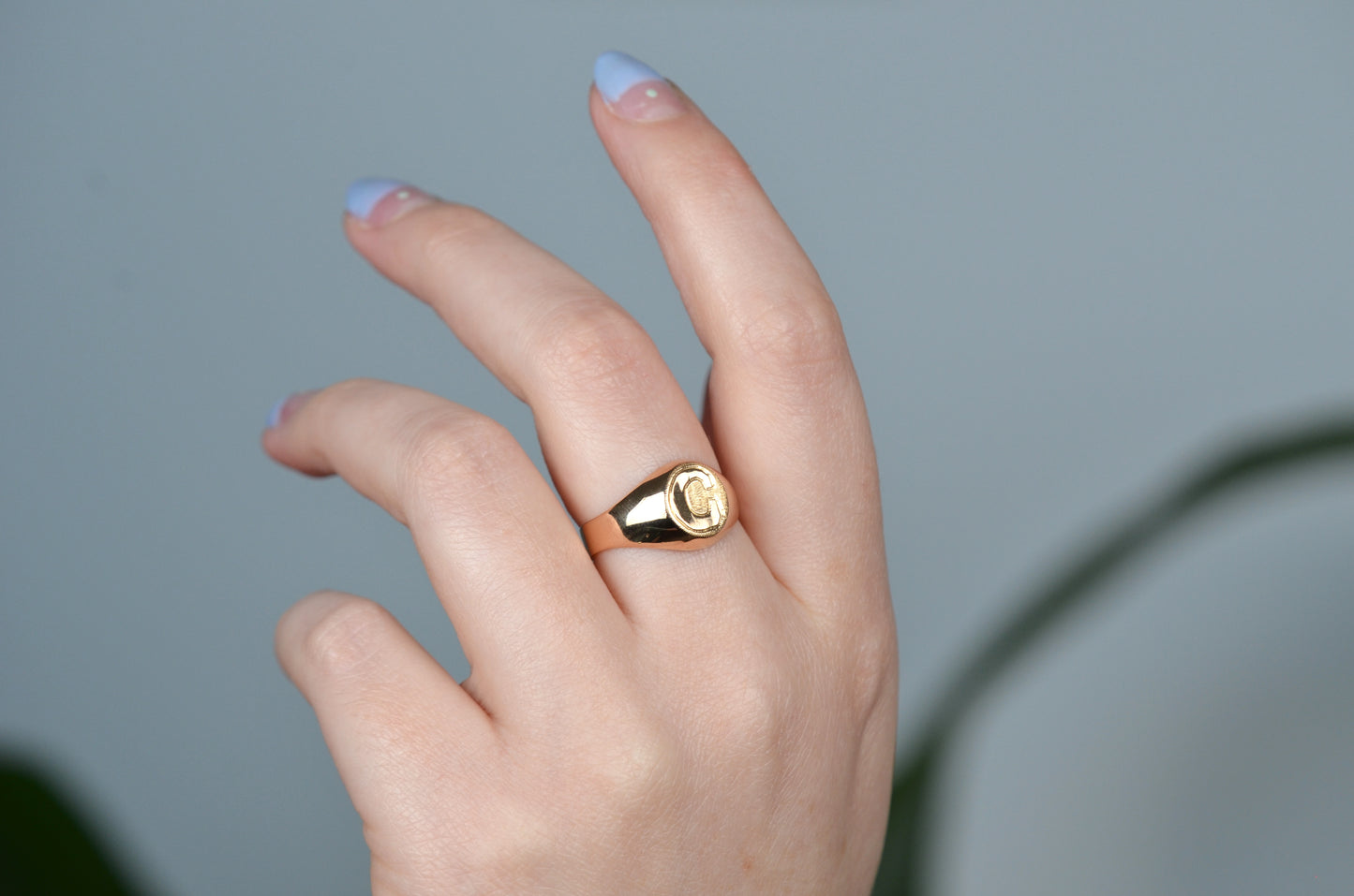 Rosy Vintage "C" Signet Ring