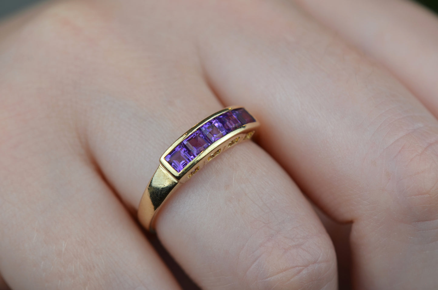 Striking Vintage Amethyst Band Ring