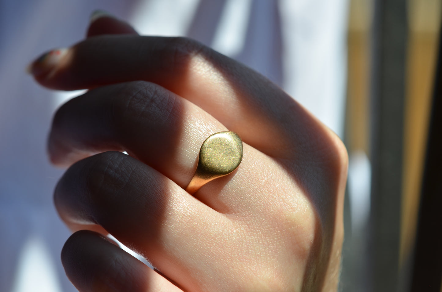 Glowing Antique Smooth Signet