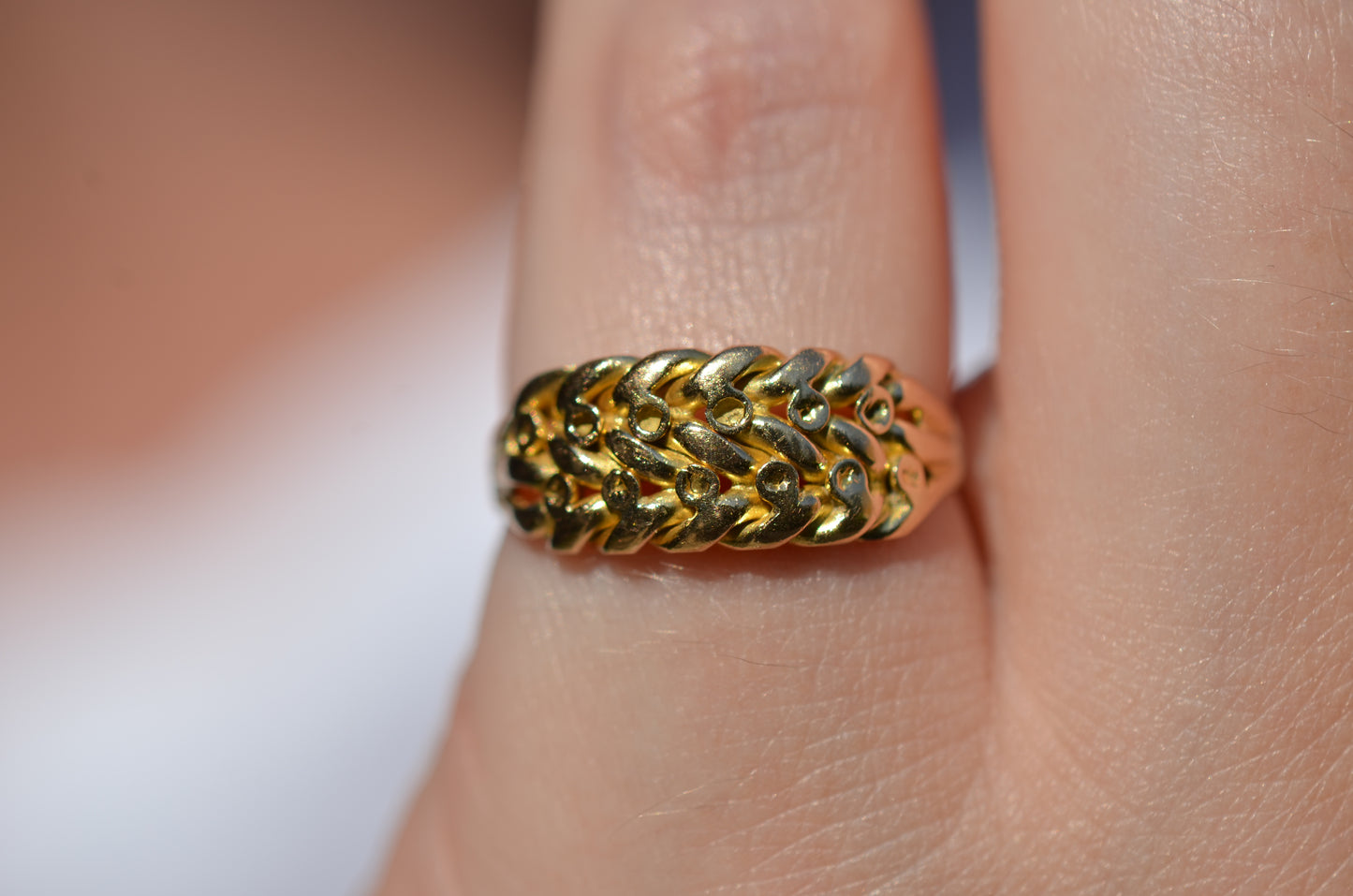 Rich Antique Keeper Ring