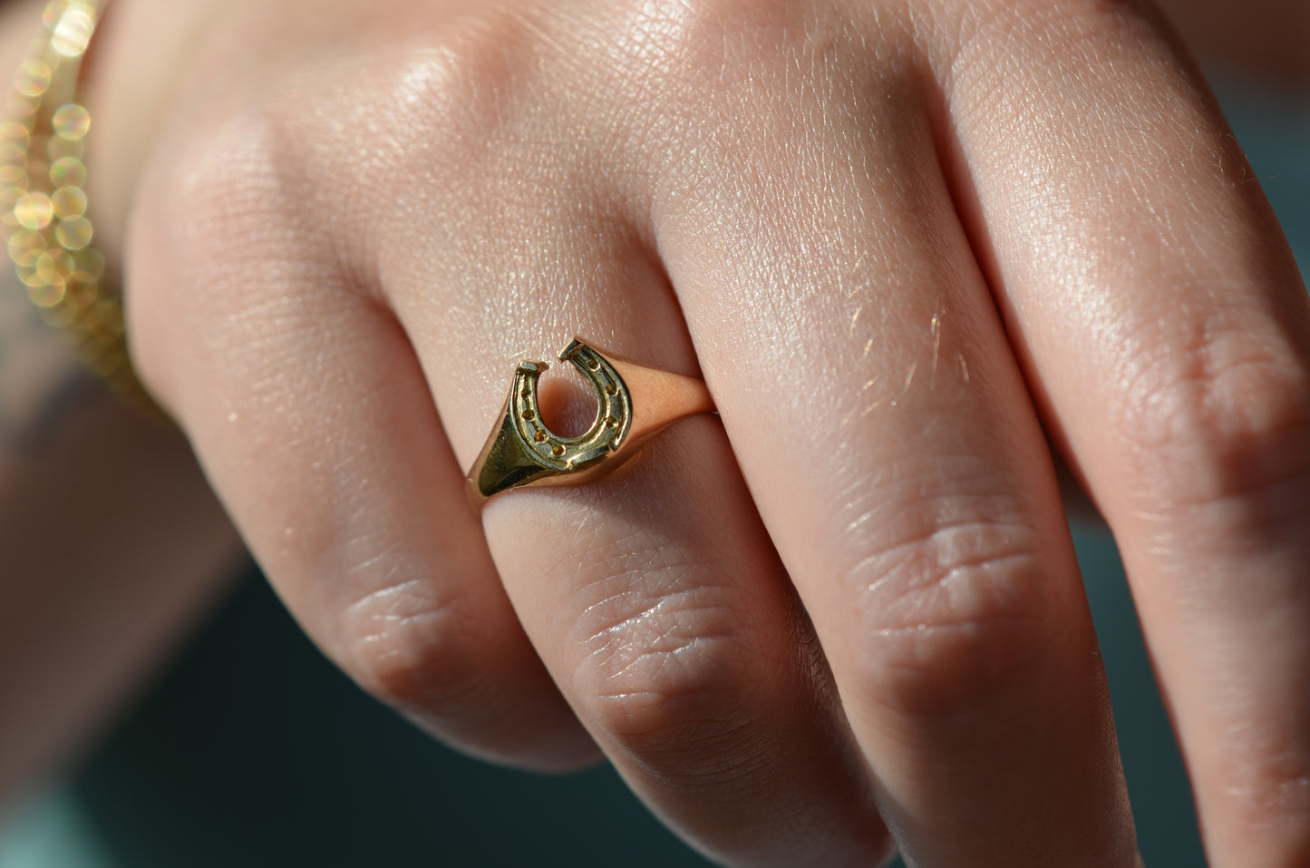 Everyday Estate Horseshoe Ring