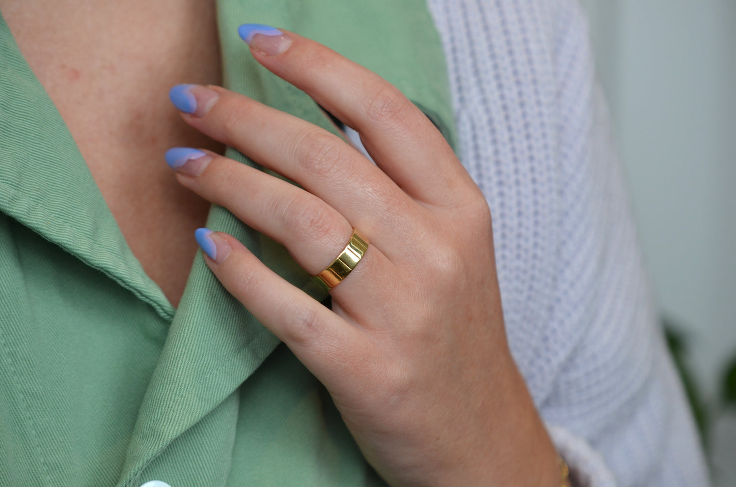 Sleek Vintage Band Ring