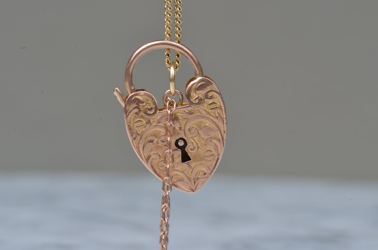 Medium Engraved Heart Padlock