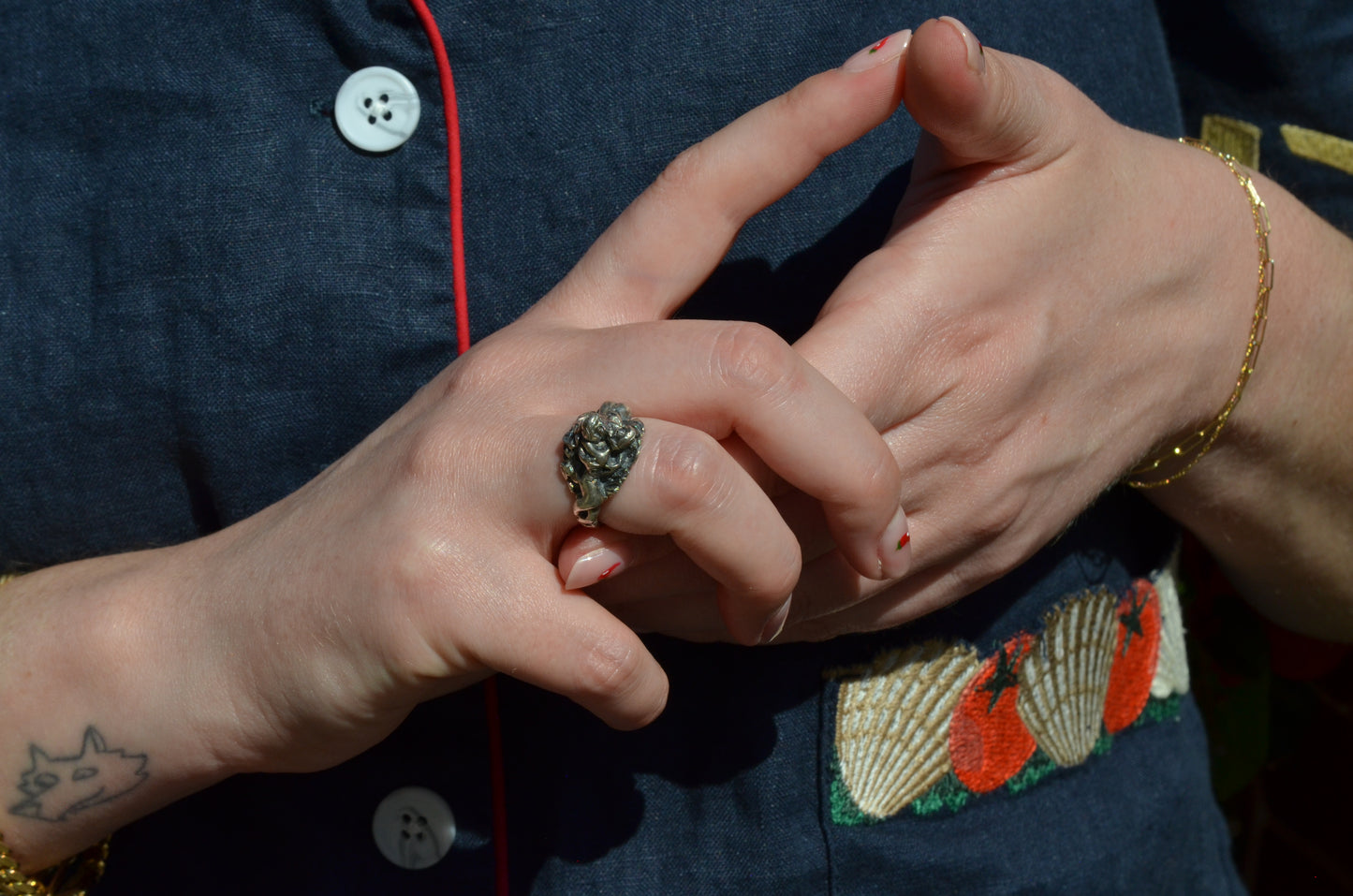 Bold Vintage Lovers' Embrace Ring