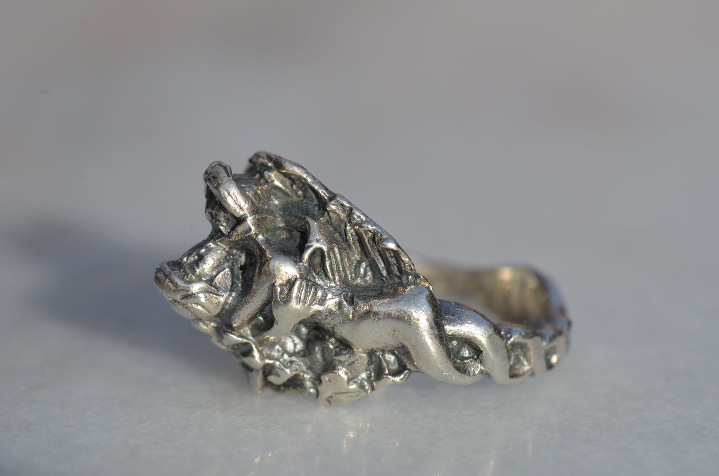 Bold Vintage Lovers' Embrace Ring