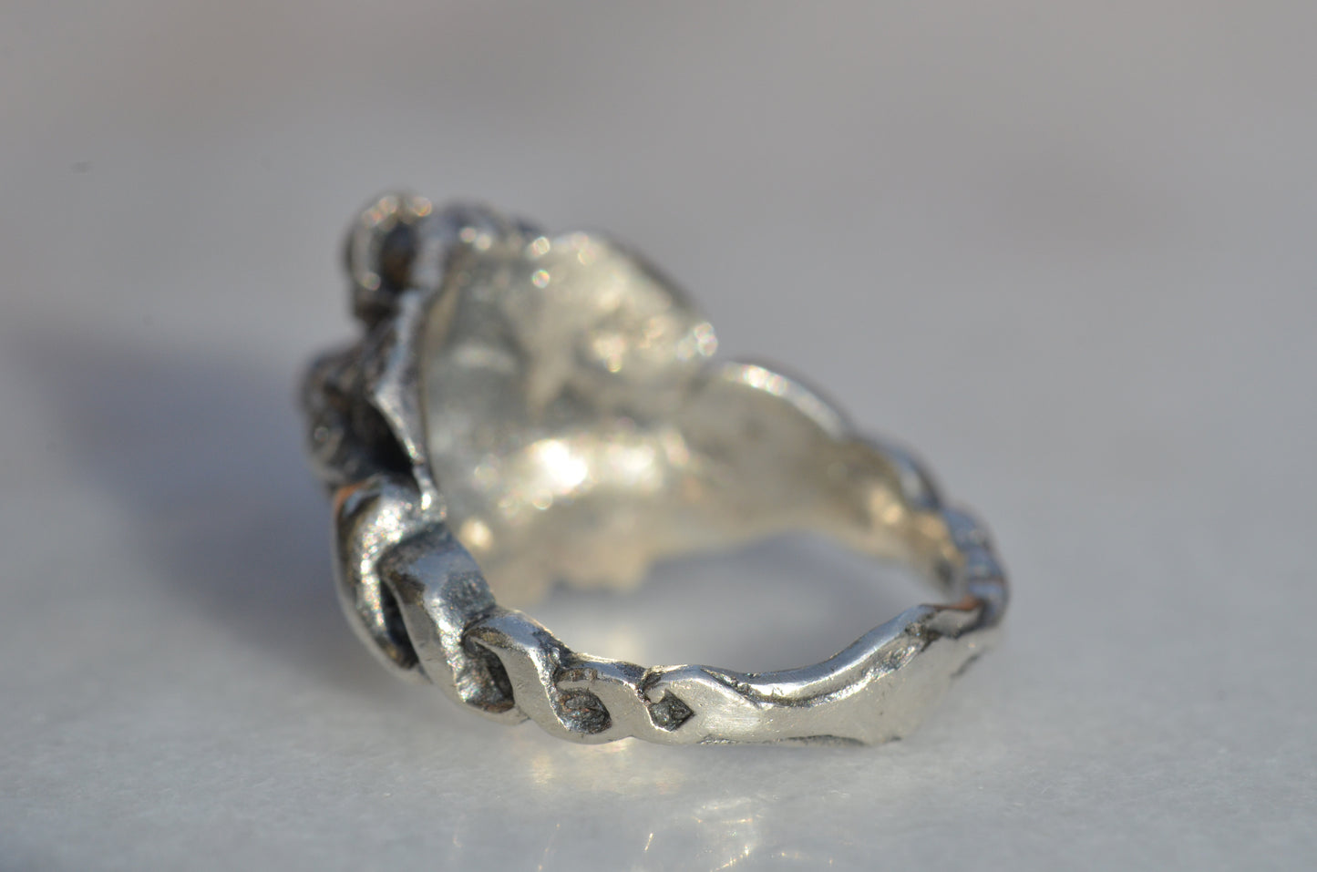 Bold Vintage Lovers' Embrace Ring