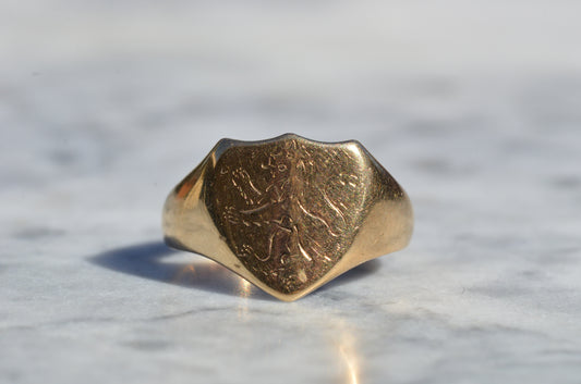 Sleek Lion Signet Ring