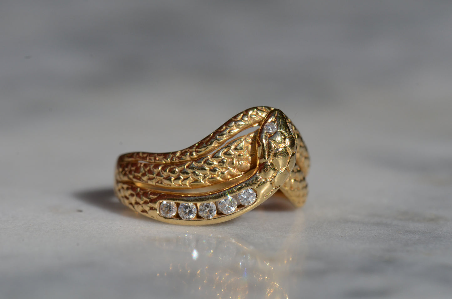 Sinuous Channel Snake Band