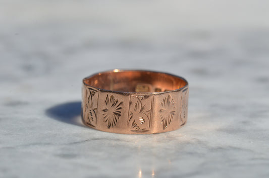 Warm Antique Panel Eternity Band