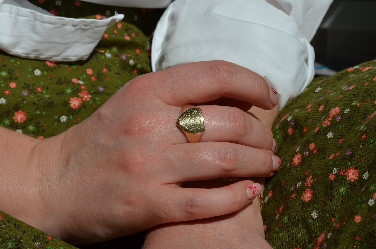 Sleek Lion Signet Ring