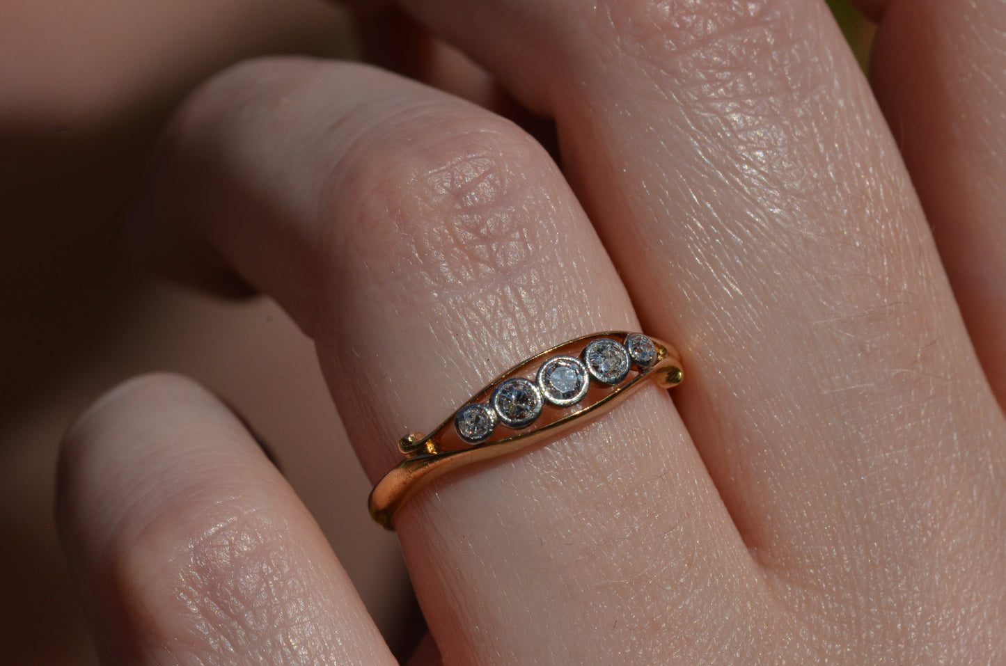 Elegant Edwardian Five Stone Band