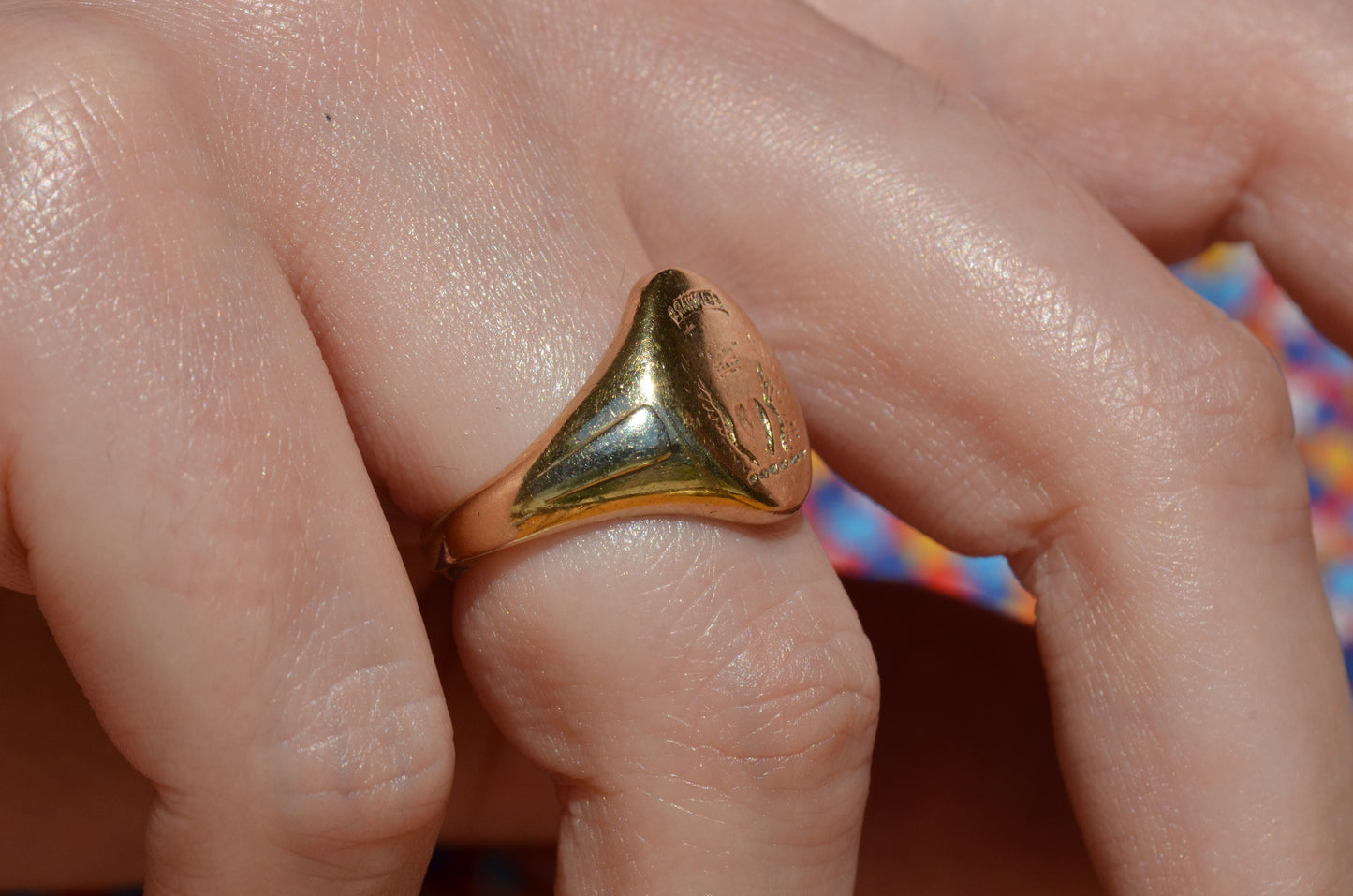 Inspirational Vintage Crest Signet
