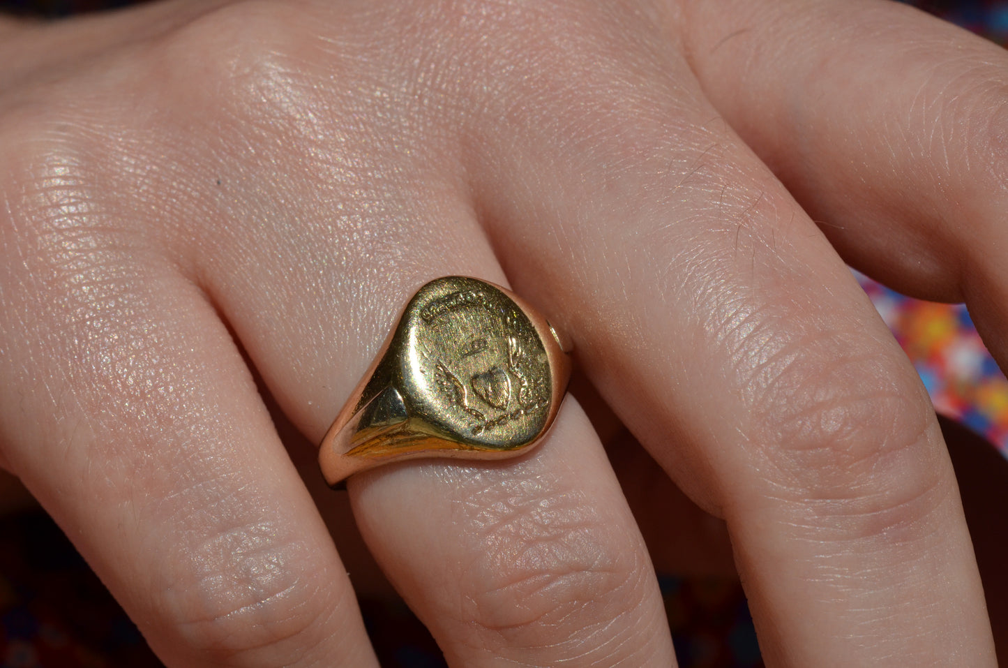 Inspirational Vintage Crest Signet