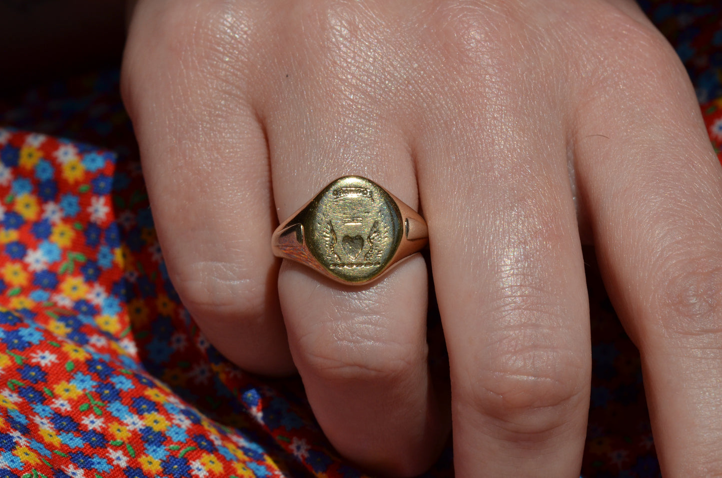 Inspirational Vintage Crest Signet