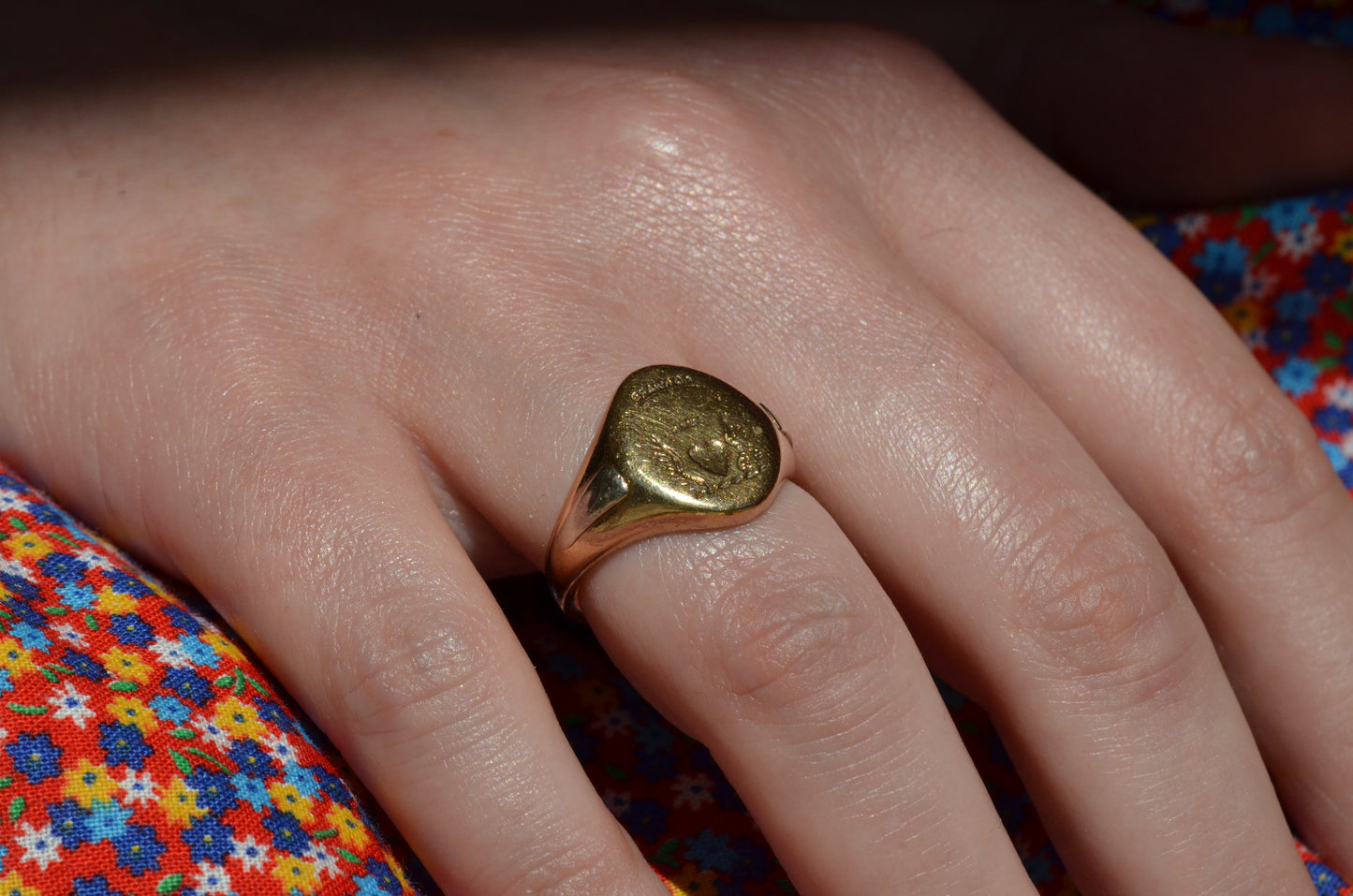 Inspirational Vintage Crest Signet