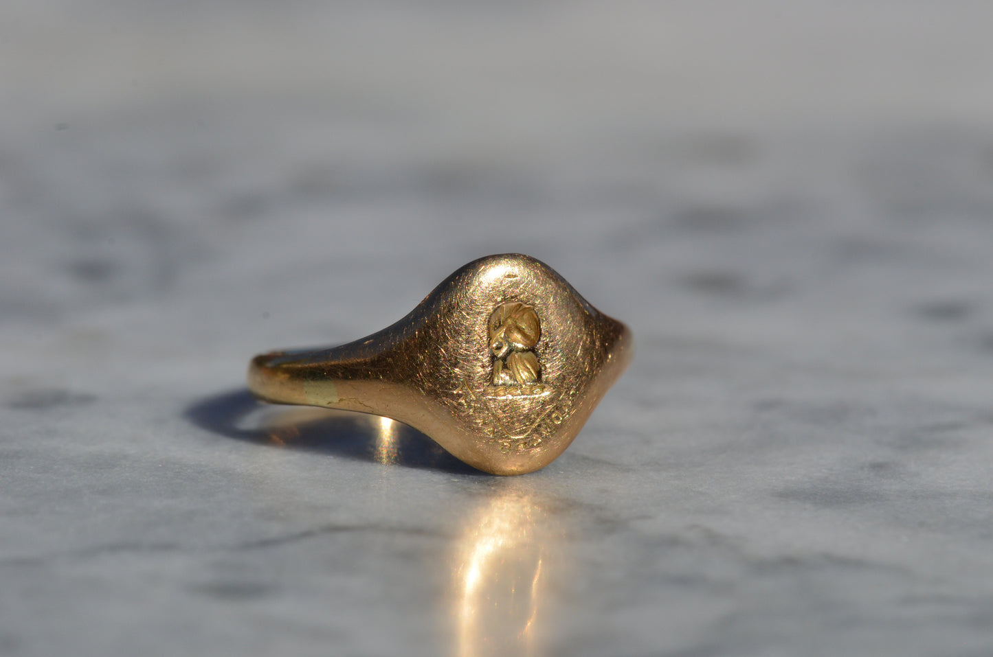 Hopeful Antique Crest Signet