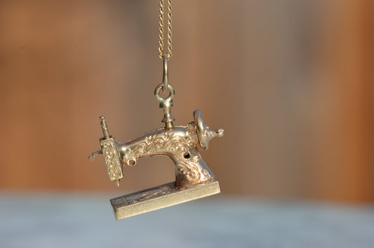 Detailed Articulated Sewing Machine