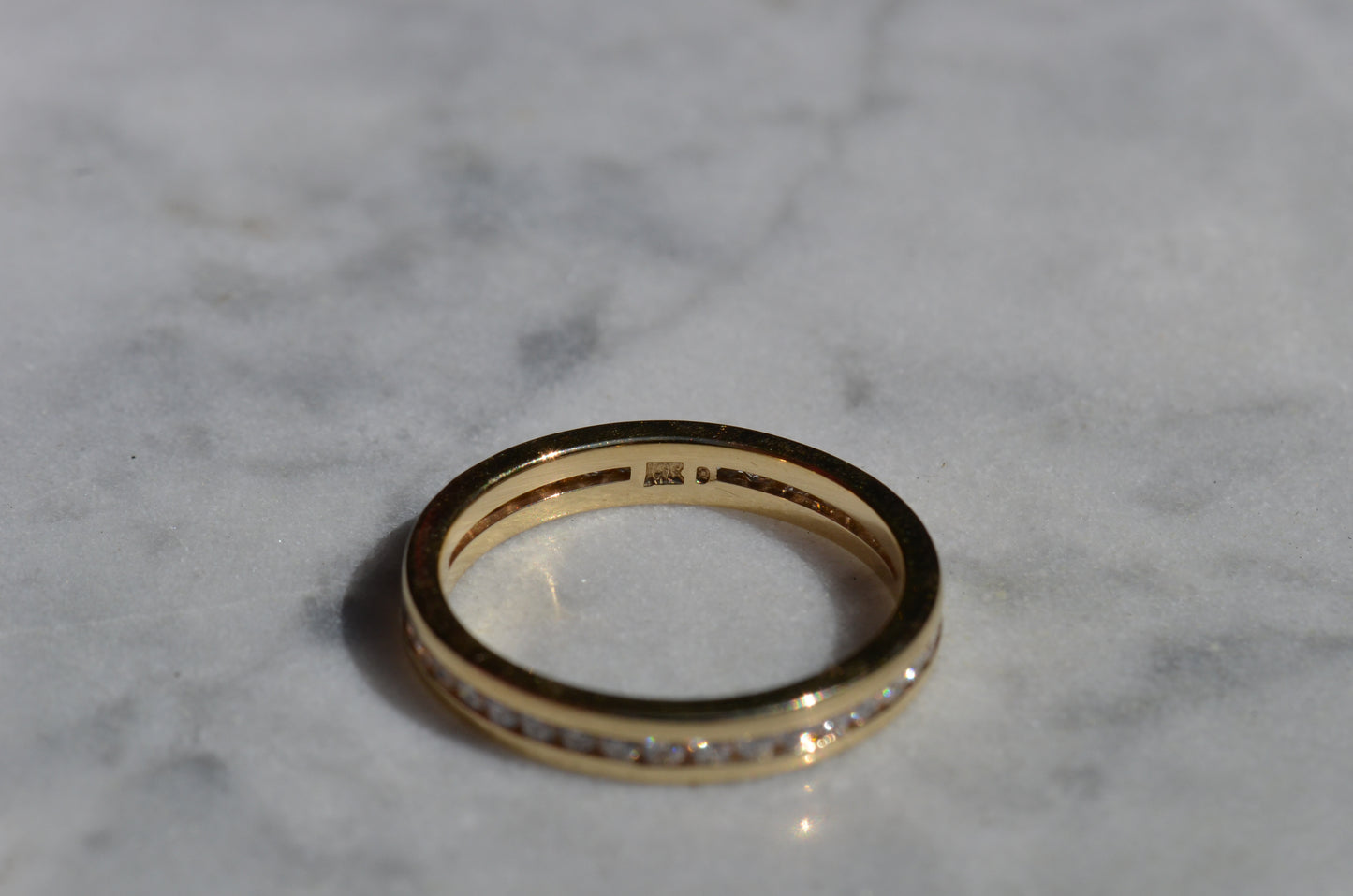 Scintillating Channel Full Eternity Band