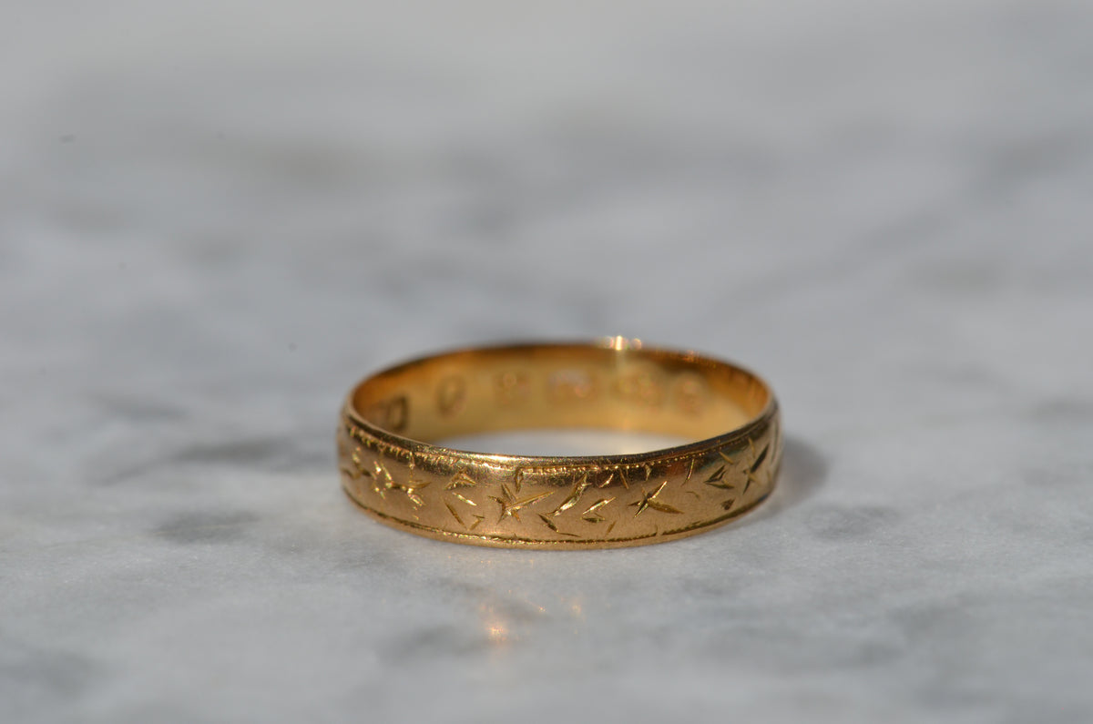 Warm Antique Floral 22k Band