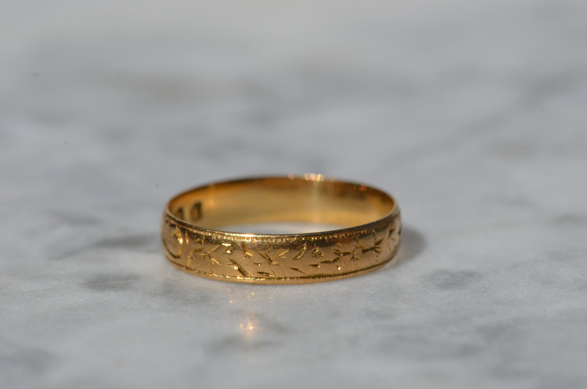 Warm Antique Floral 22k Band