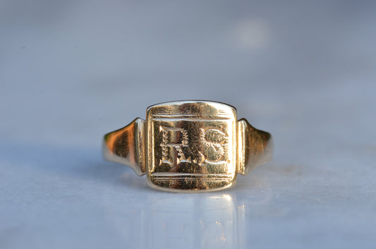 Sweet RS Signet Ring Xmas ‘51