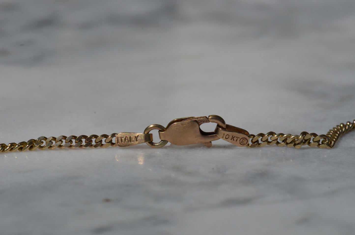 Essential Midweight Curb Chain