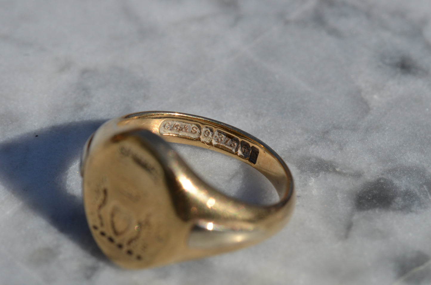 Inspirational Vintage Crest Signet