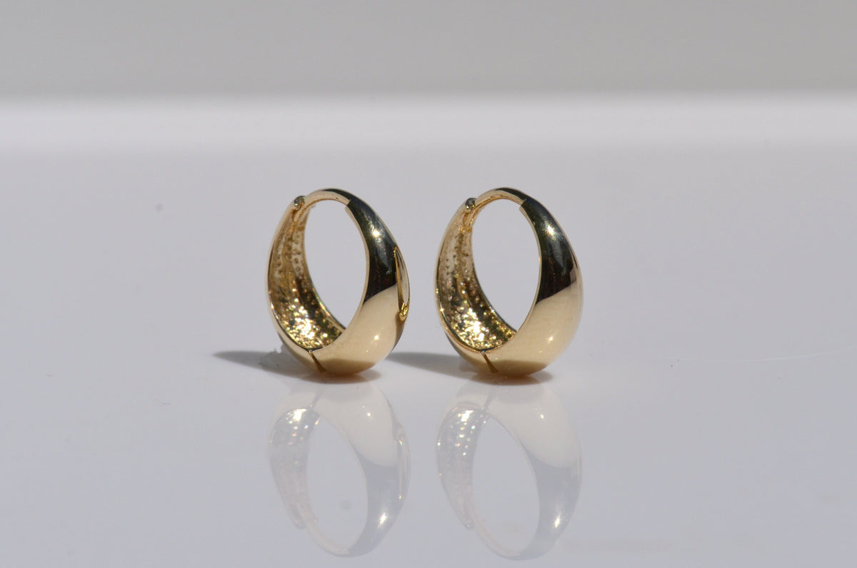 St. Eloi Collection Teardrop Huggies