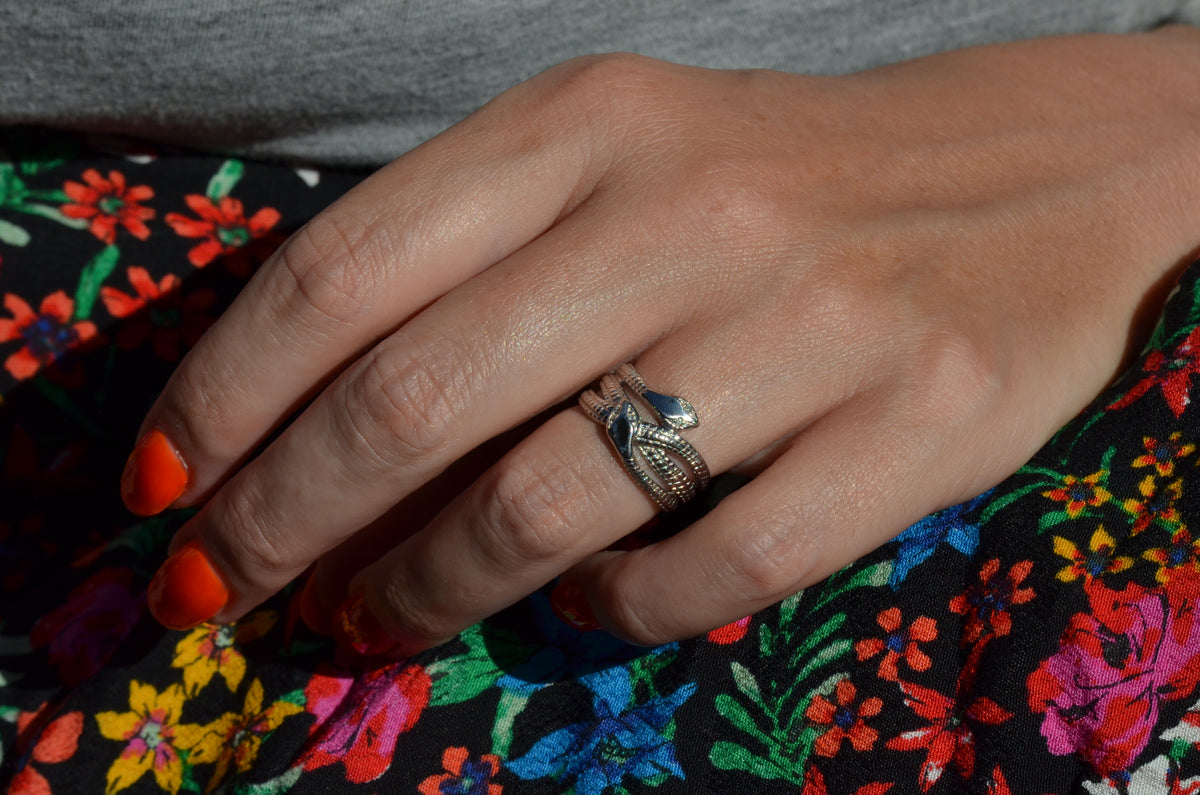 Slim Platinum Double Snake Ring