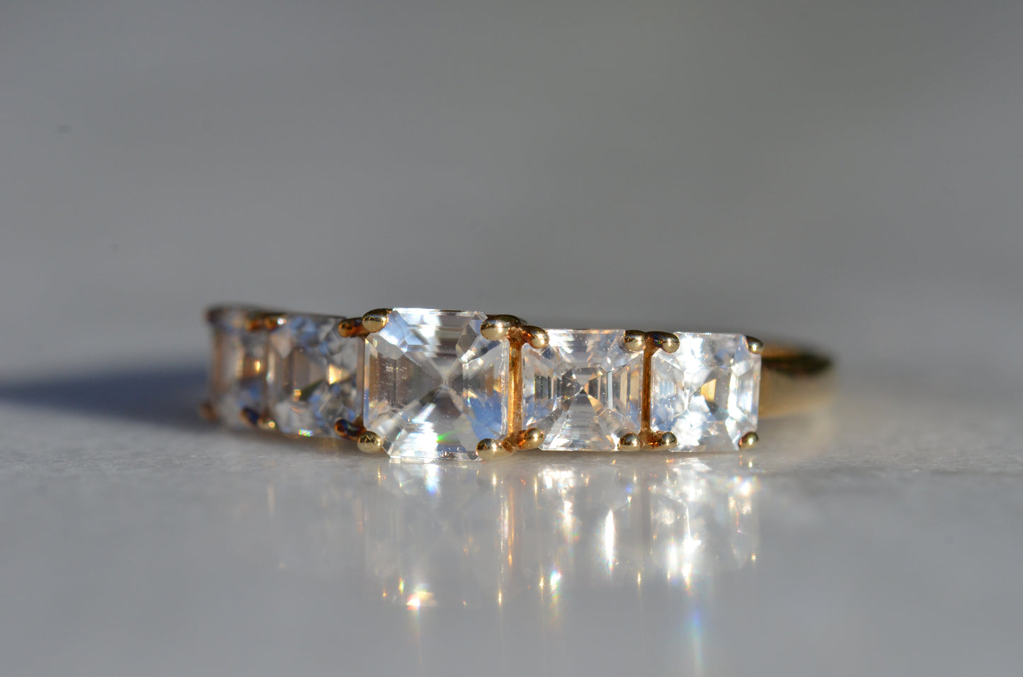 Chic Estate Zircon Five Stone Band