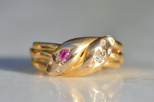 Romantic Victorian Twin Snakes Ring